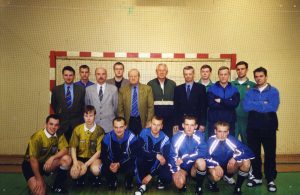 EHF teisėjų kursai .2001 m. Vilnius Stovi 5,6,7 iš kaires kursų vadovai J.Grinbergas,J.Ambruš (Slovakija), G.Gutermanas